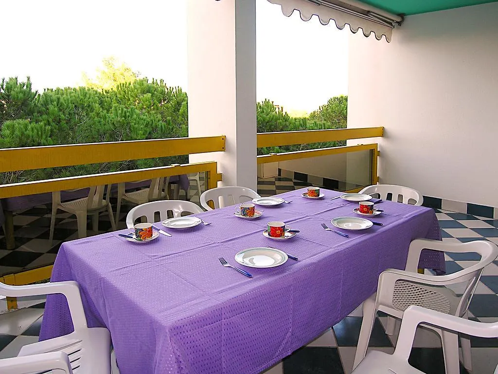 Complesso Solarium Apartment Bibione Italy